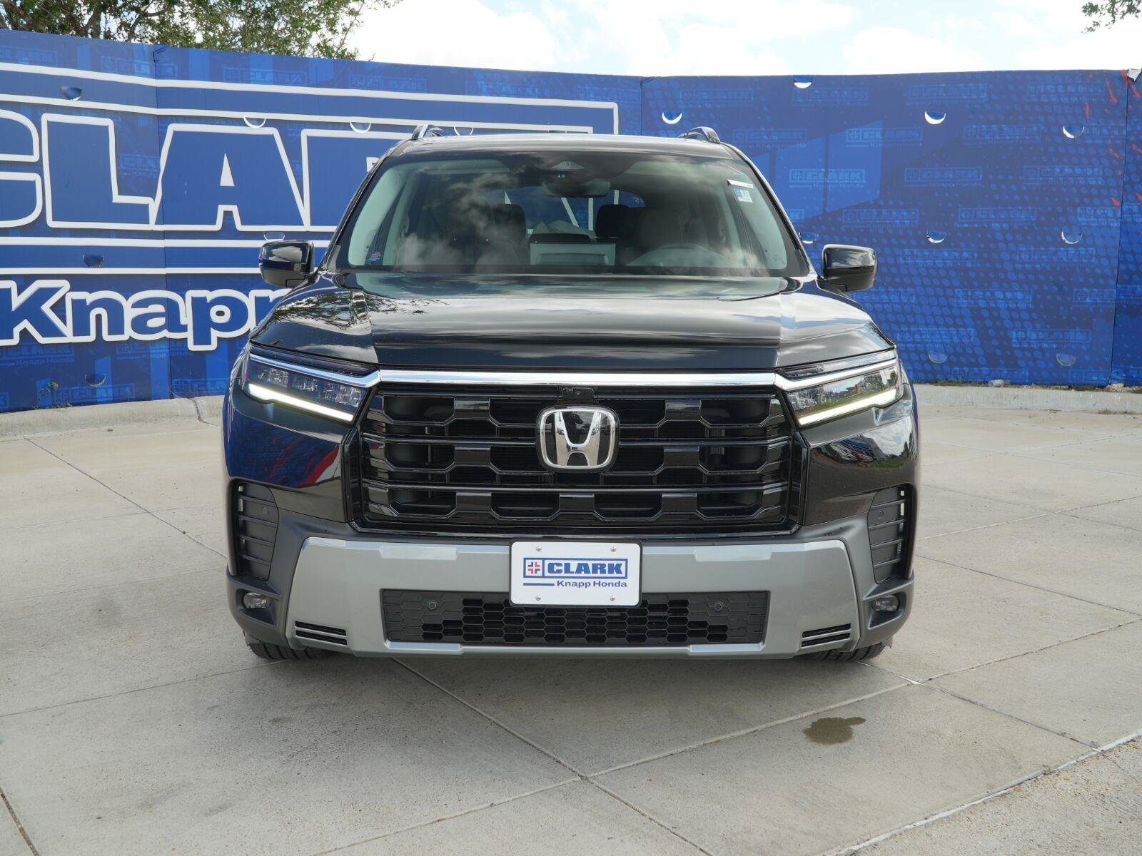 New 2026 Honda Pilot Elite image 2