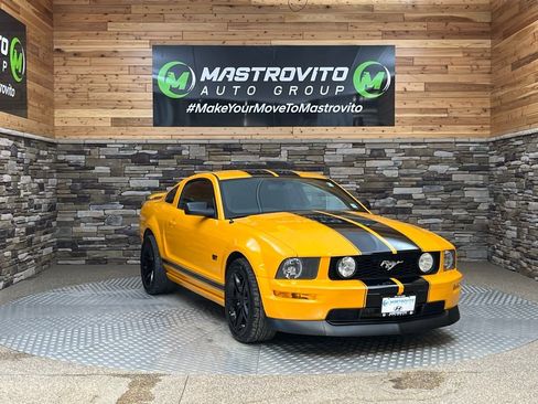 Used 2008 Ford Mustang GT Premium RWD image 2