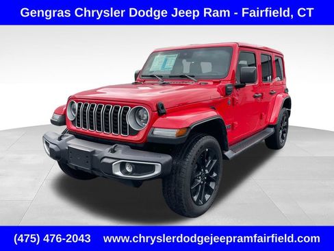 Certified 2025 Jeep Wrangler Unlimited Sahara AWD/4WD image 3