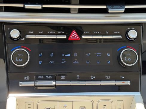 Used 2024 Hyundai Santa Fe Calligraphy AWD/4WD image 22