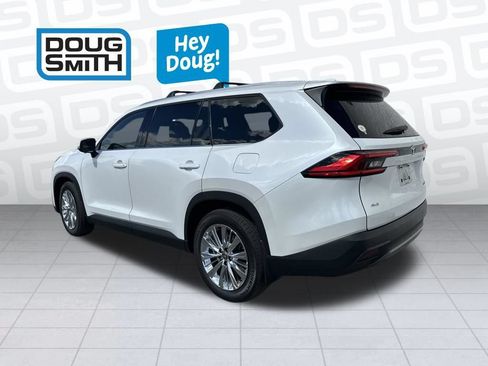 Used 2024 Toyota Grand Highlander AWD image 4
