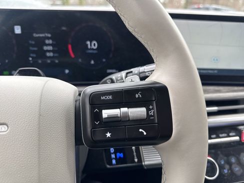 Used 2024 Hyundai Santa Fe Limited image 24