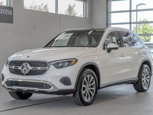 Used 2026 Mercedes-Benz GLC 300 4MATIC image 25
