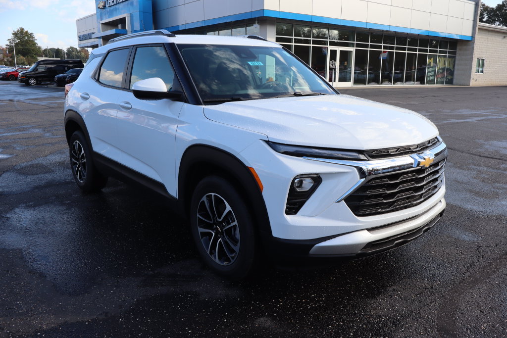 New 2026 Chevrolet TrailBlazer LT w/ Convenience Package AWD/4WD image 2