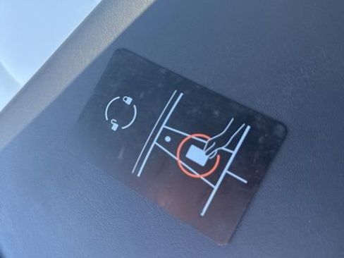 Used 2024 Tesla Model Y Performance image 29