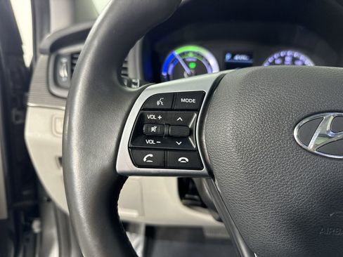 Used 2018 Hyundai Sonata Limited w/ Ultimate Package 02 image 12