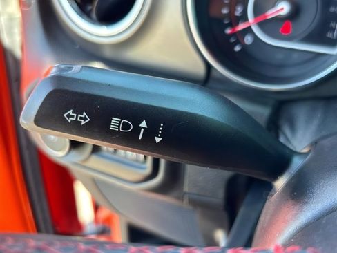Used 2019 Jeep Wrangler Unlimited Rubicon AWD/4WD image 26