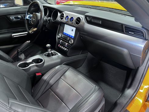 Used 2022 Ford Mustang GT w/ Equipment Group 301A RWD image 16