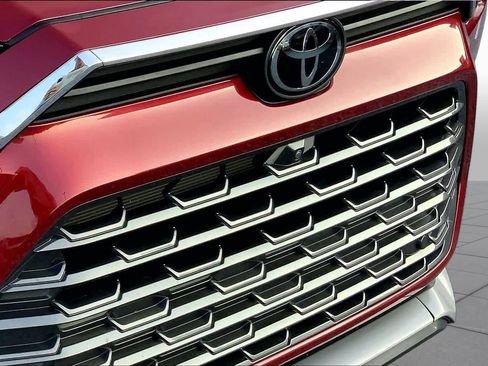 Used 2024 Toyota Grand Highlander AWD Hybrid image 29