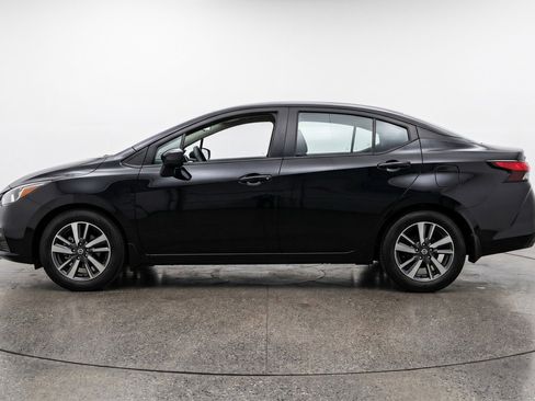 Used 2025 Nissan Versa SV FWD image 5