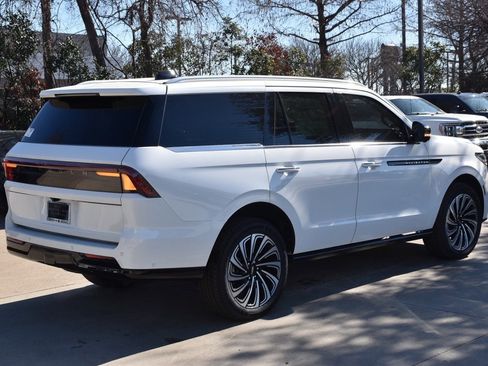 New 2025 Lincoln Navigator Black Label image 6