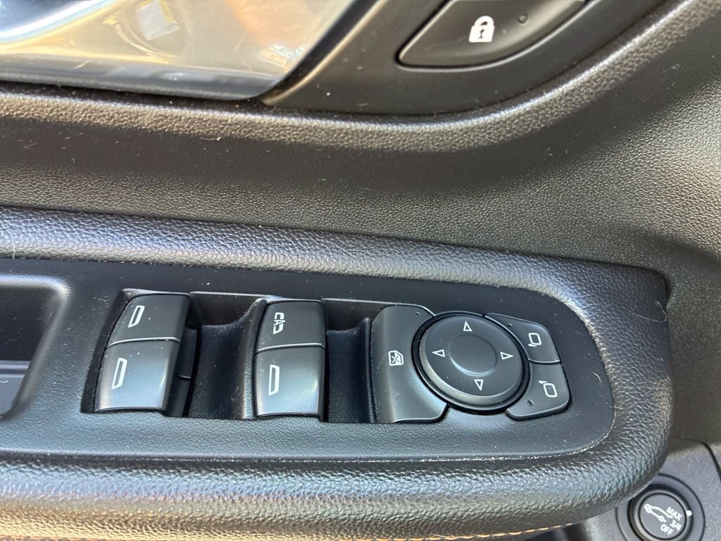 Used 2019 GMC Terrain SLE w/ Driver Convenience Package AWD/4WD image 25