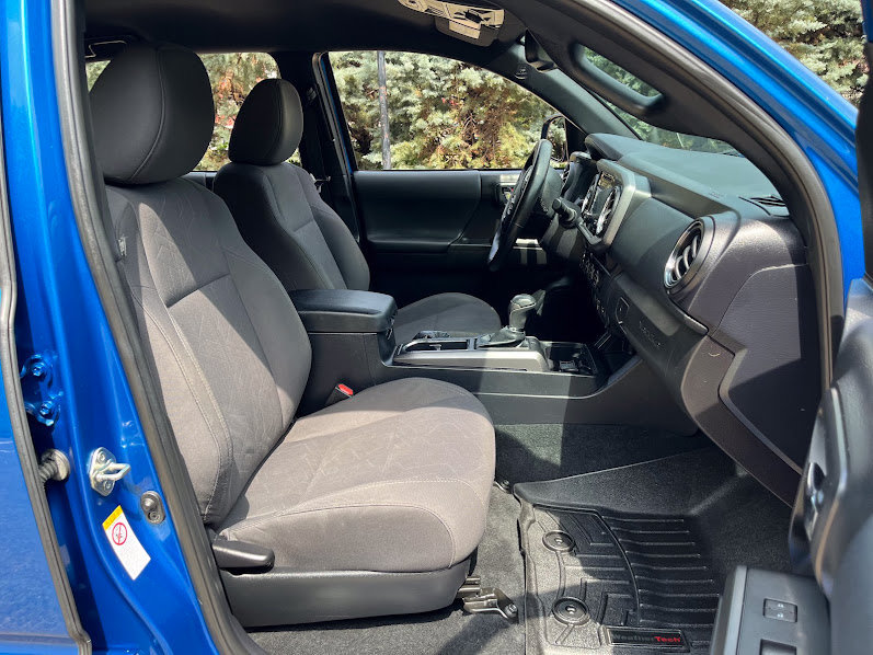 Used 2018 Toyota Tacoma TRD Off-Road AWD/4WD image 37