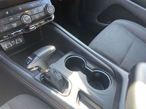 Used 2025 Dodge Durango GT RWD image 31