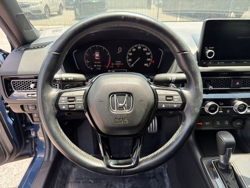Used 2025 Honda Civic Sport image 14