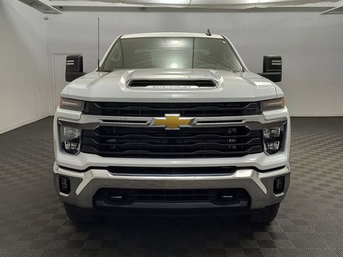 Used 2026 Chevrolet Silverado 3500 LT AWD/4WD image 6