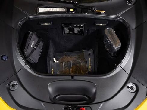 Certified 2021 Ferrari F8 Tributo image 14