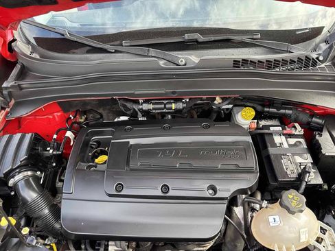 Used 2017 Jeep Renegade Altitude FWD image 19
