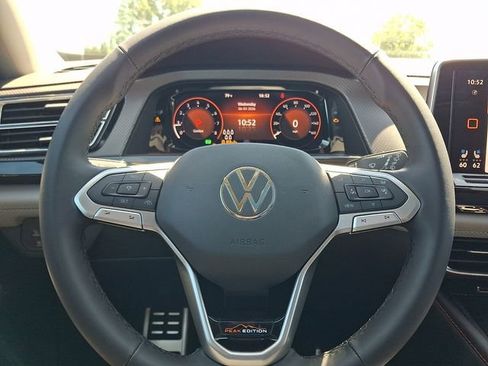 New 2026 Volkswagen Atlas Peak Edition AWD/4WD image 10
