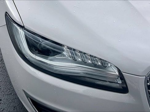 Used 2019 Lincoln MKZ Premiere FWD image 27