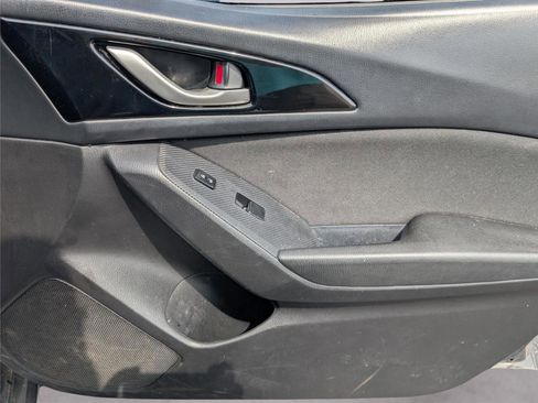 Used 2016 MAZDA MAZDA3 i Sport w/ Preferred Equipment Package image 37