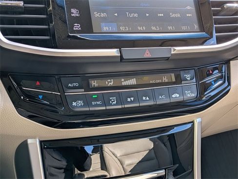 Used 2017 Honda Accord EX-L image 15