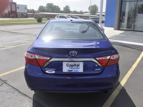 Used 2015 Toyota Camry XSE w/ Moonroof Package FWD image 6