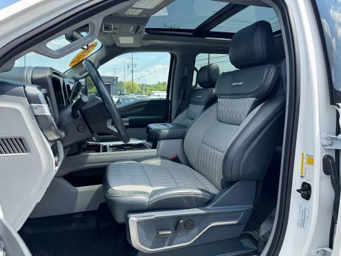 Used 2024 Ford F250 Limited w/ FX4 Off-Road Package image 11
