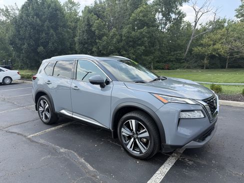 Used 2021 Nissan Rogue SL w/ Premium Package AWD/4WD image 31