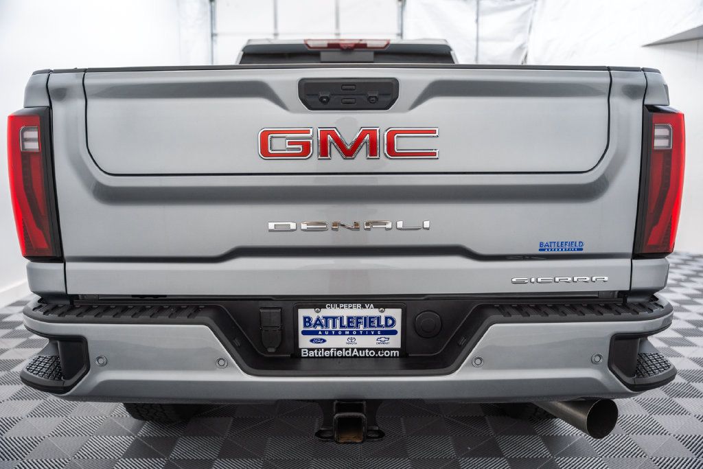Used 2025 GMC Sierra 3500 Denali w/ Denali Reserve Package AWD/4WD image 6