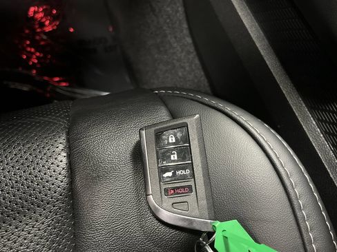 Used 2023 Acura MDX SH-AWD w/ Technology Package image 30