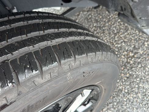 Used 2025 Jeep Wrangler Sahara image 33