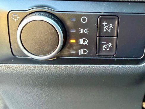 Used 2025 Ford Escape ST-Line AWD/4WD image 22