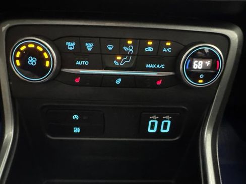 Used 2018 Ford EcoSport SE w/ SE Convenience Package FWD image 18