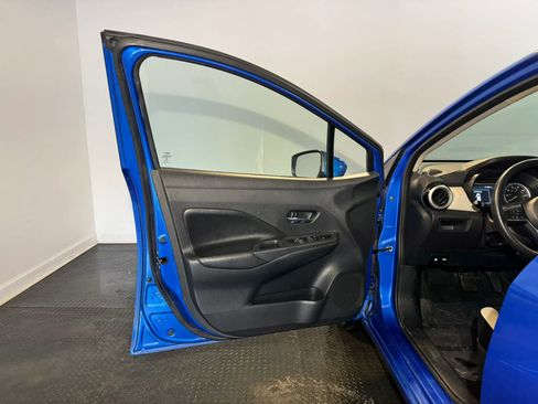 Used 2020 Nissan Versa SV FWD image 7