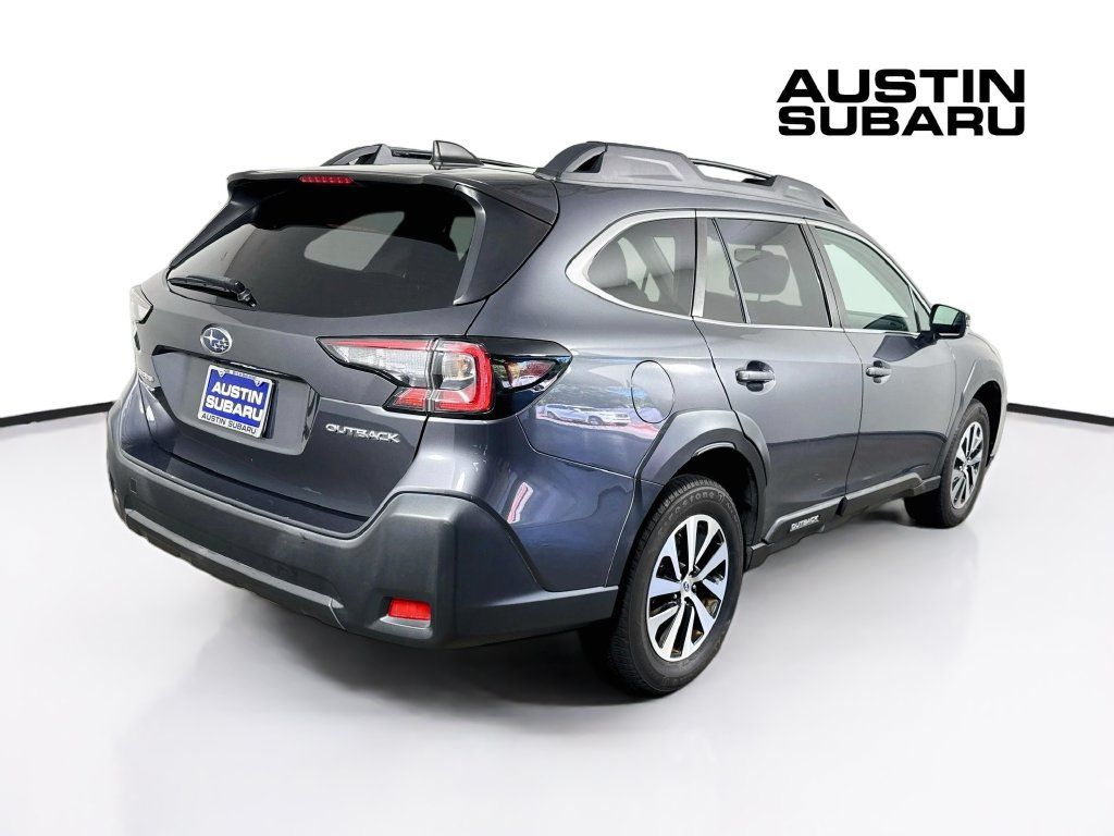 Used 2023 Subaru Outback Premium AWD/4WD image 7