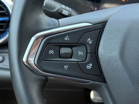 Used 2024 Chevrolet Trax LT w/ Driver Confidence Package FWD image 15