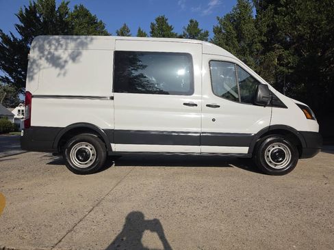 Used 2017 Ford Transit 150 130 Medium Roof RWD image 2