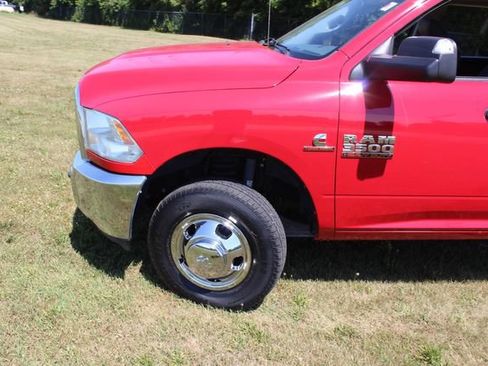 Used 2018 RAM 3500 Tradesman w/ Chrome Appearance Group AWD/4WD image 14