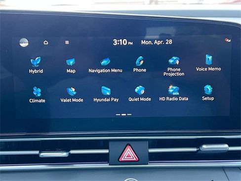 New 2025 Hyundai Elantra SEL image 15