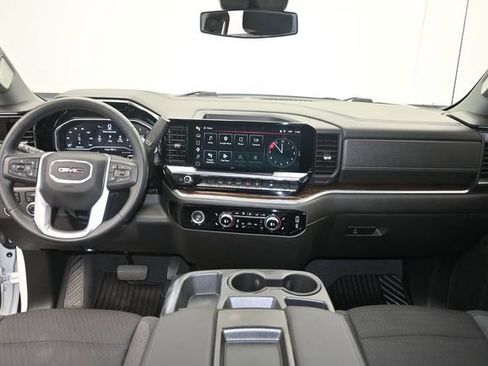 Used 2023 GMC Sierra 1500 SLE AWD/4WD image 12