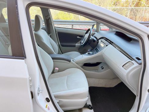 Used 2010 Toyota Prius Four image 46