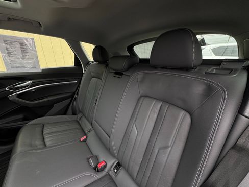 Used 2019 Audi e-tron Premium Plus image 45