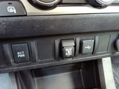 Used 2022 Toyota Tacoma SR5 image 41