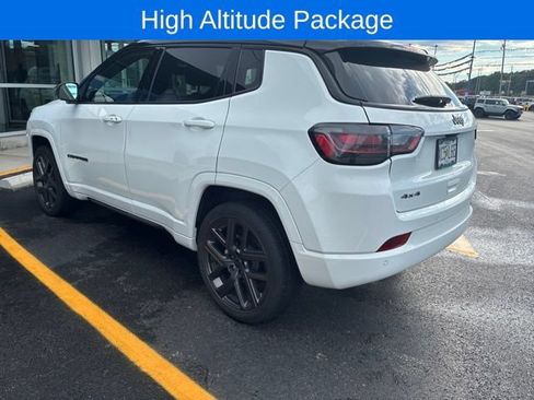 Used 2025 Jeep Compass Limited w/ High Altitude Package AWD/4WD image 2