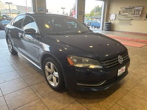 Used 2014 Volkswagen Passat 1.8T Wolfsburg Edition FWD image 3