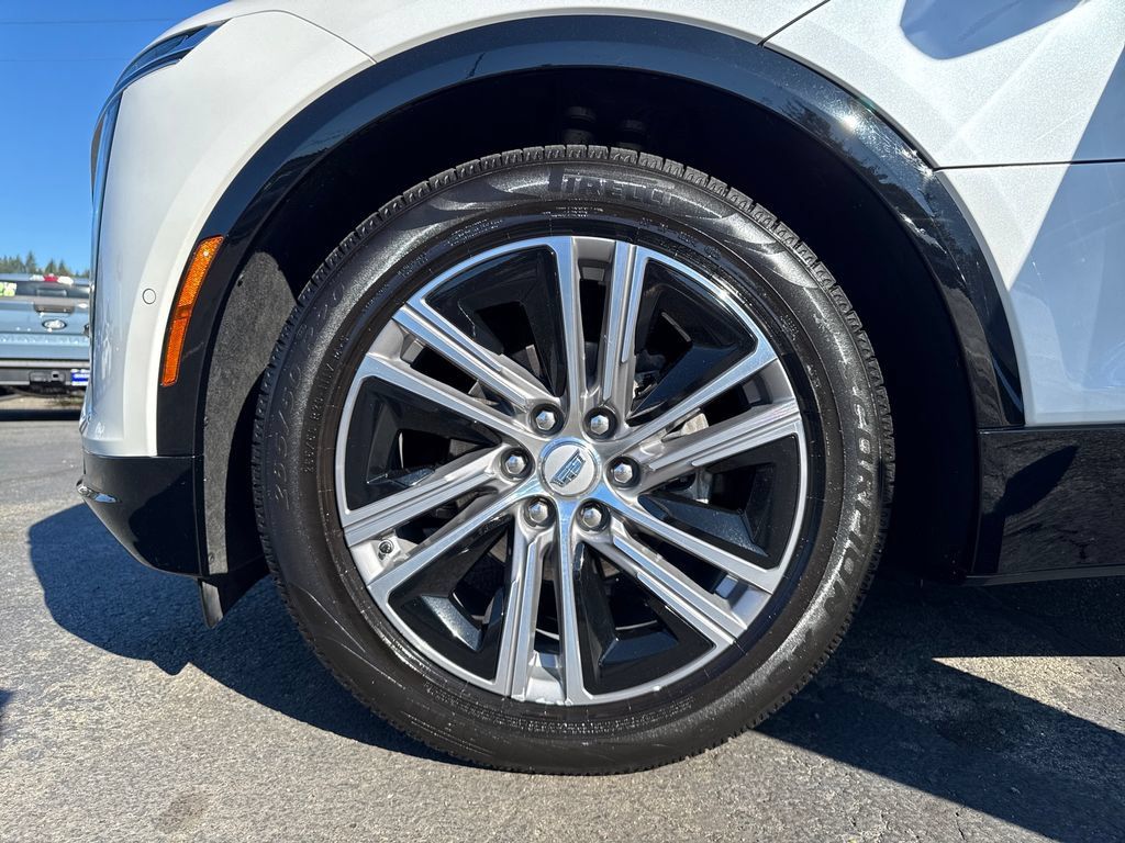Used 2024 Cadillac Lyriq Luxury RWD image 28