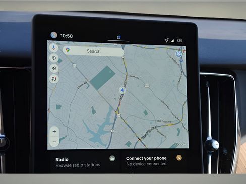 New 2026 Volvo XC60 B5 Plus w/ Protection Package Premier image 21