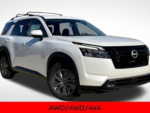 New 2025 Nissan Pathfinder SV w/ Black Appearance Package image 2