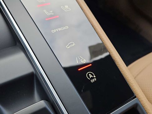 New 2026 Porsche Macan AWD/4WD image 15